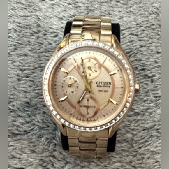 Citizen Eco-Drive 8637 Gold-tone Watch - Picture 7 of 17